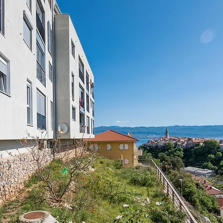 Apartment Apartman Leona *